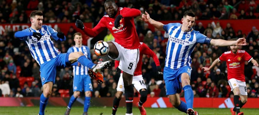 Jose Mourinho mengatakan bahwa dia yakin beberapa pemainnya takut bermain